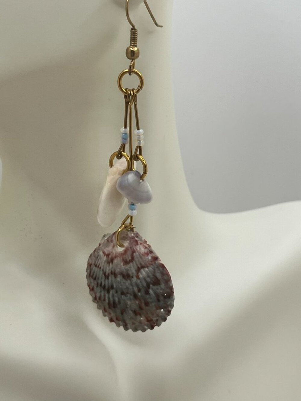 Seashell and Seed Bead earrings Handmade gold tones with blue - Picture 7 of 7